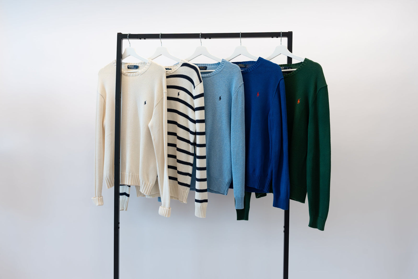 TRUIEN & SWEATERS