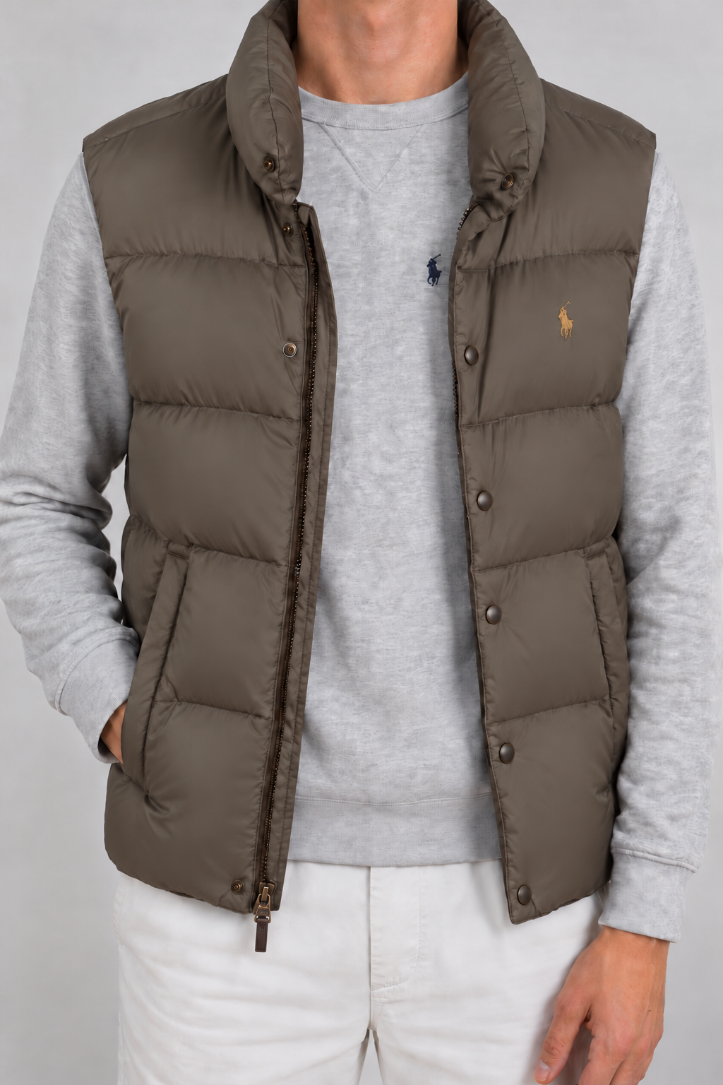 Ralph Lauren grijze bodywarmer maat M — open modelfoto